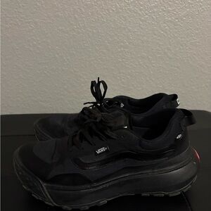 Vans Men's Black Low-Top Sneakers